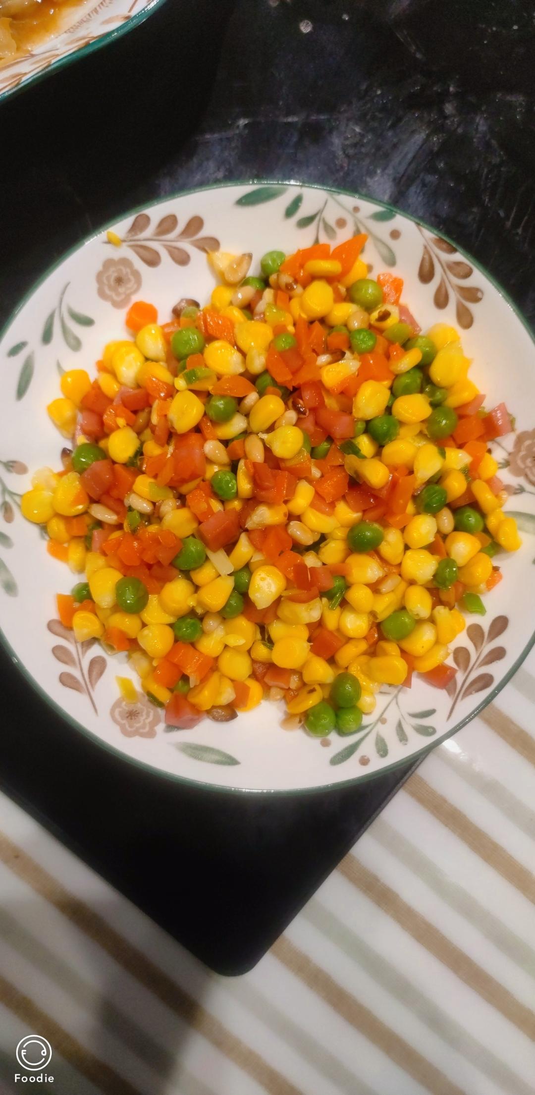 孩子爱吃的松子炒玉米
