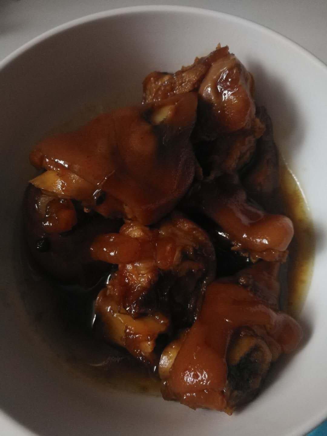 美味的家常菜：红烧猪蹄