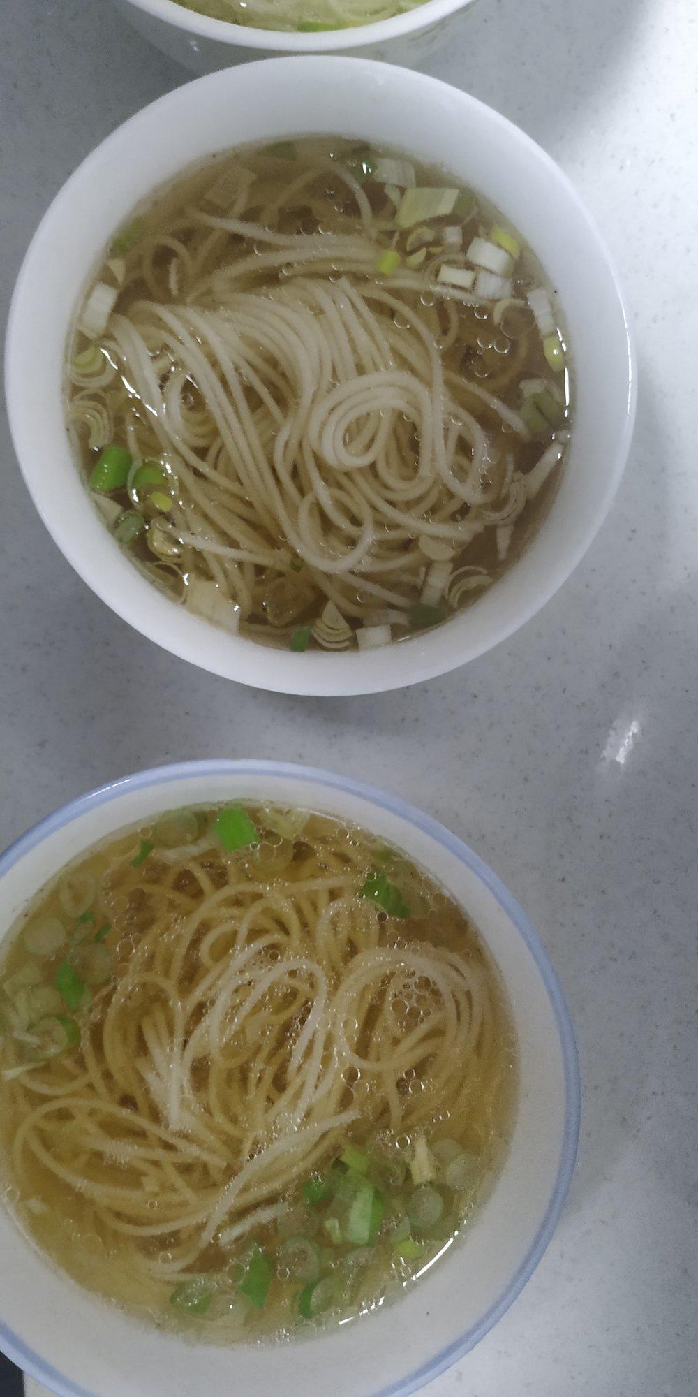 一口大锅锅做的5分钟简单快手清汤面