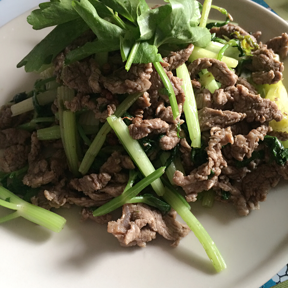 芹菜牛肉丝