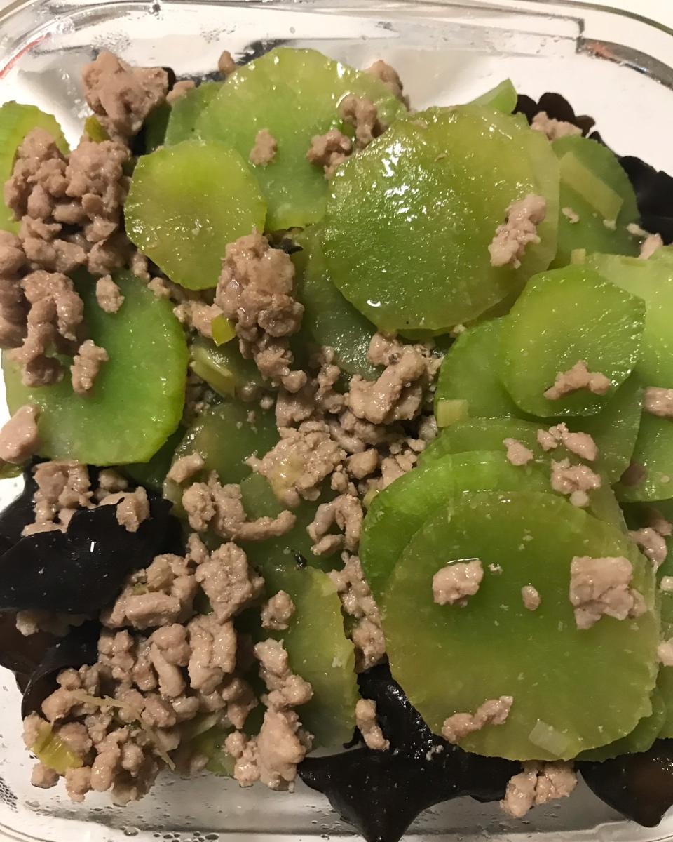 清炒莴笋