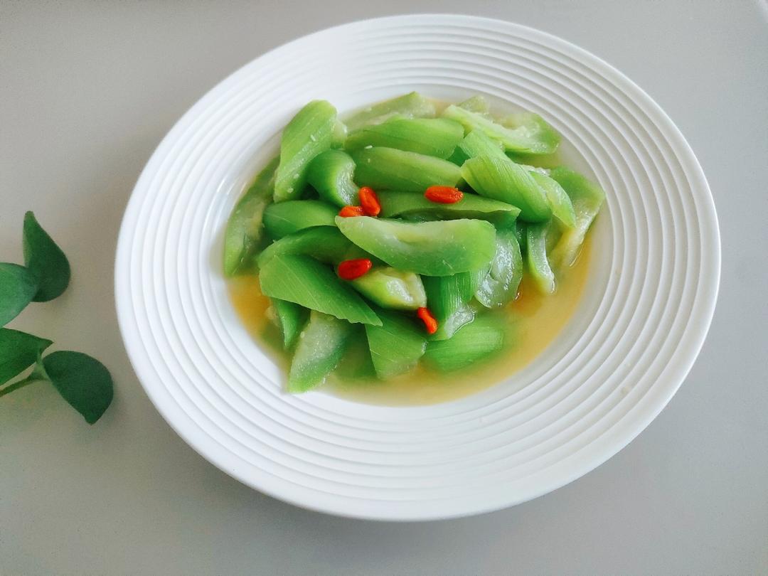家常菜~枸杞丝瓜