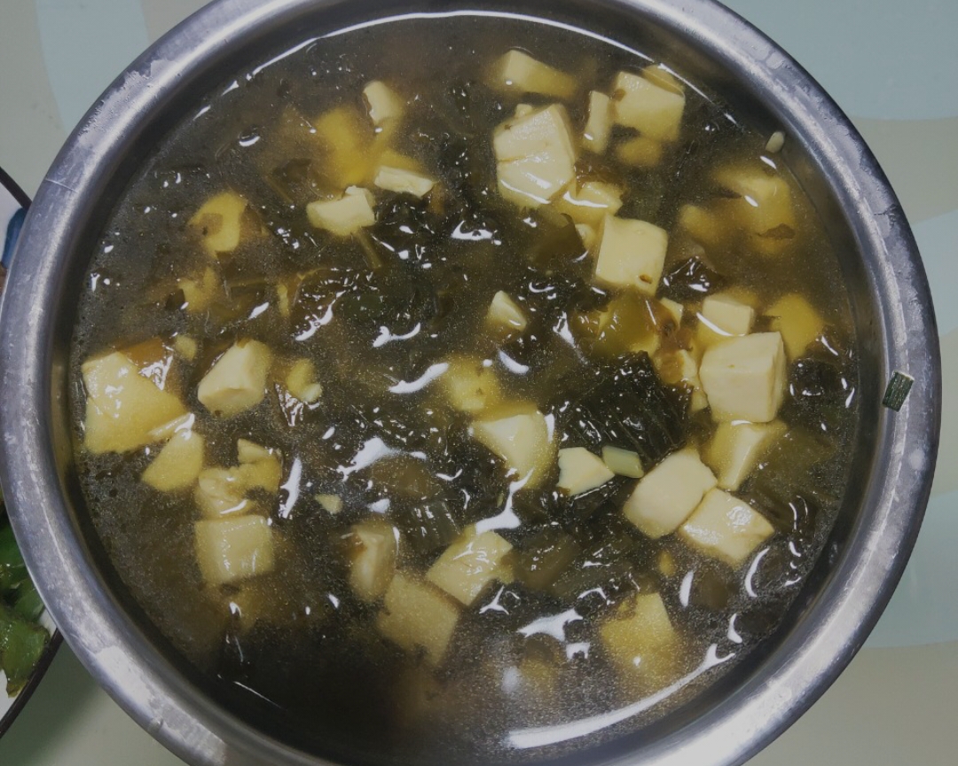 酸菜豆腐汤的做法