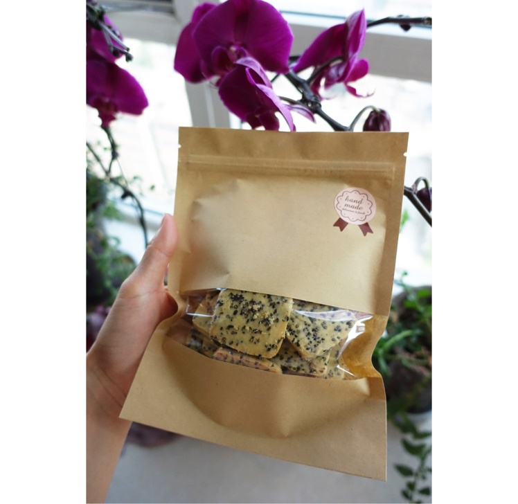 黑芝麻咸饼干