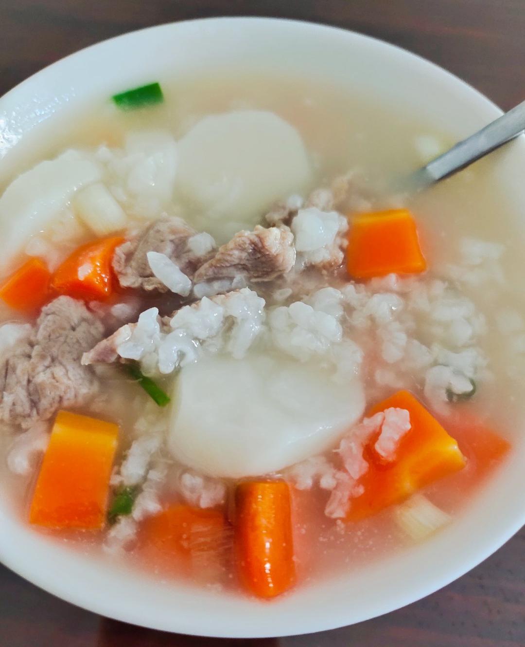 胡萝卜玉米瘦肉粥