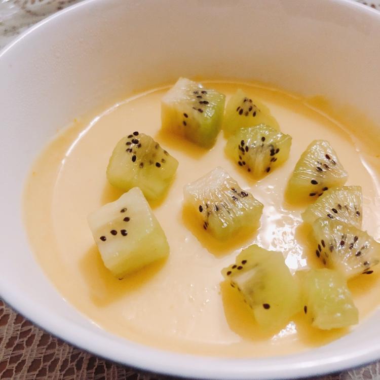 草莓布丁（不用烤箱的）