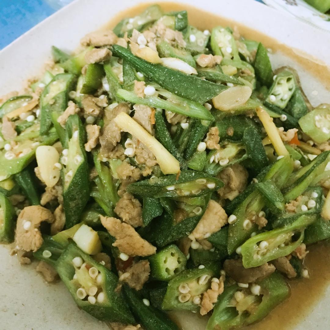 超级下饭的秋葵小炒肉