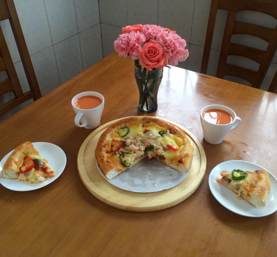 虾仁鸡丁披萨的做法