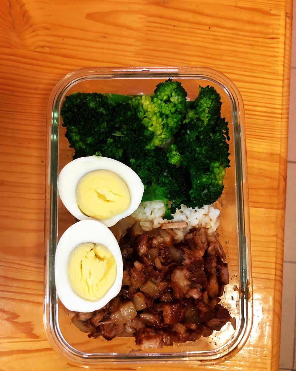 洋葱酥卤肉饭