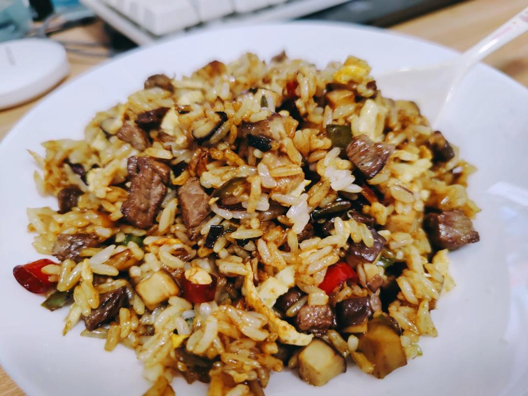 中餐厅 牛牛炒饭