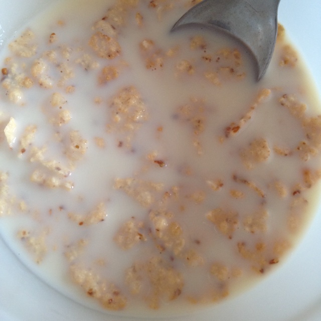 牛奶谷物麦片