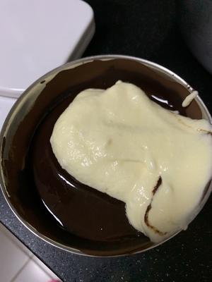 焦糖奶油巧克力杯子蛋糕的做法 步骤8