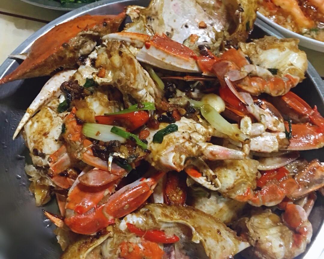 美味炒螃蟹（蒜香味）的做法