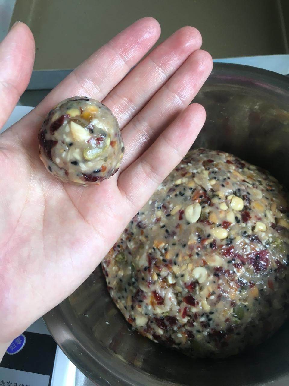 我是一只小小bird做的豪华版五仁月饼馅