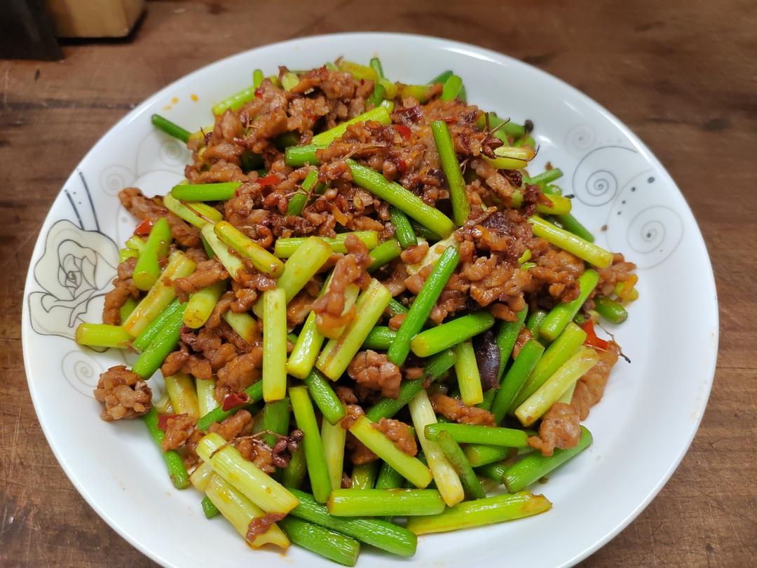 蒜薹炒肉丝