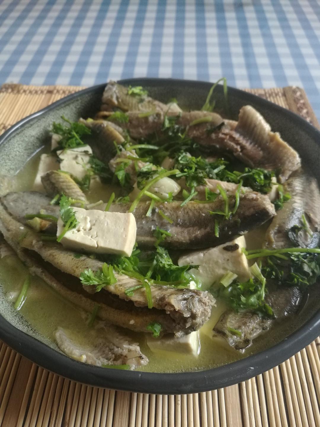 泥鳅炖豆腐（小贴士附杀泥鳅方法）