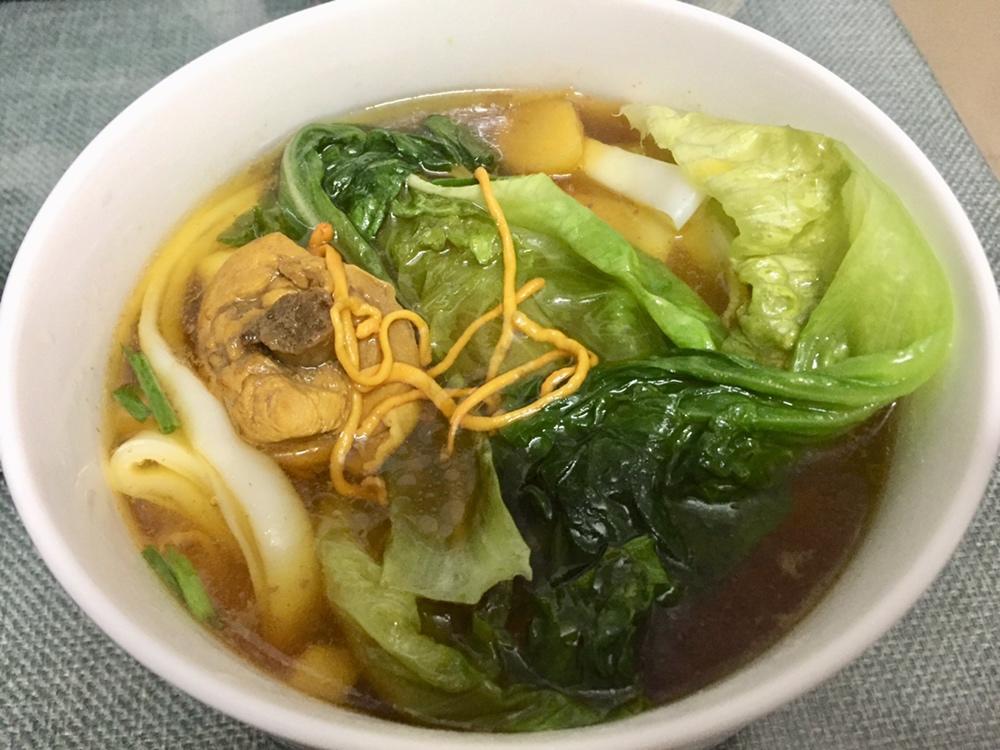 虫草花菌菇炖鸡面