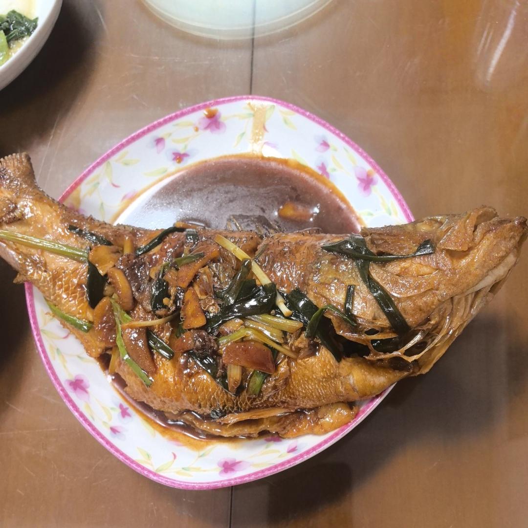 红烧鲈鱼