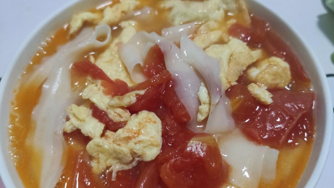 快手晚餐～番茄鸡蛋杂烩刀削面
