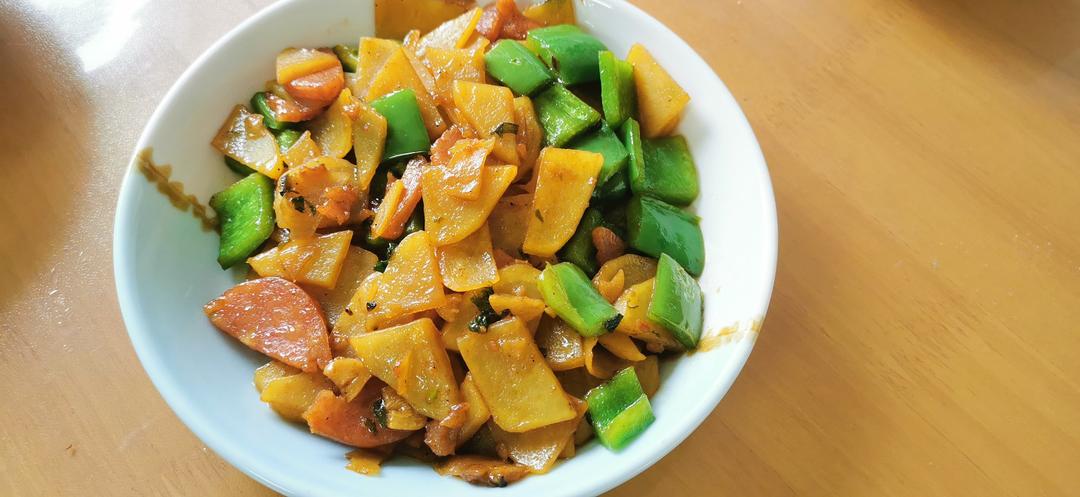 土豆片炒火腿肠