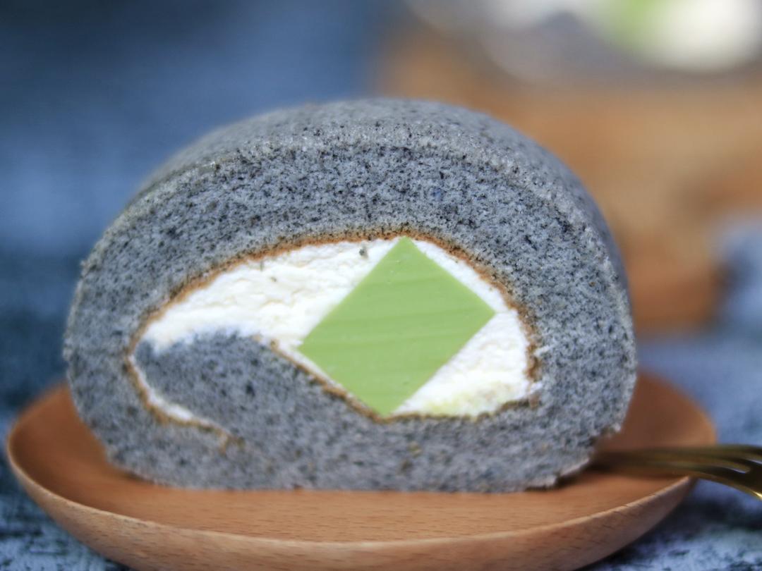 黑芝麻戚风蛋糕卷