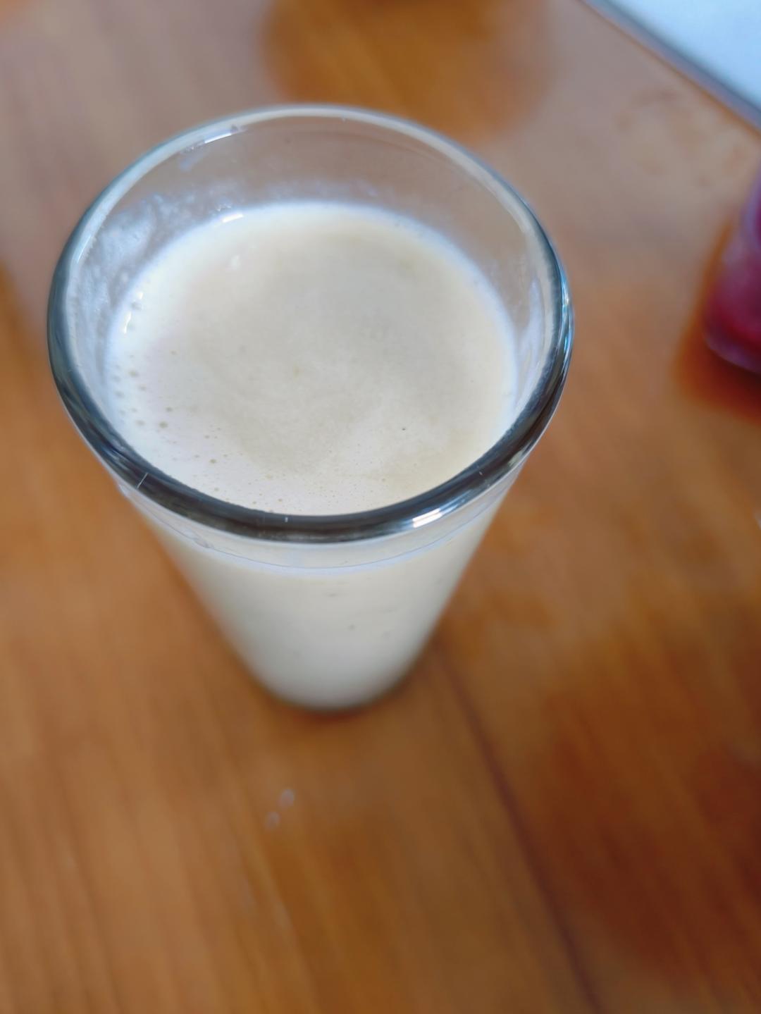 健康营养的苹果燕麦牛奶露！