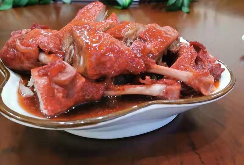 年夜饭的传统卤菜—苏式酱鸭腿的做法