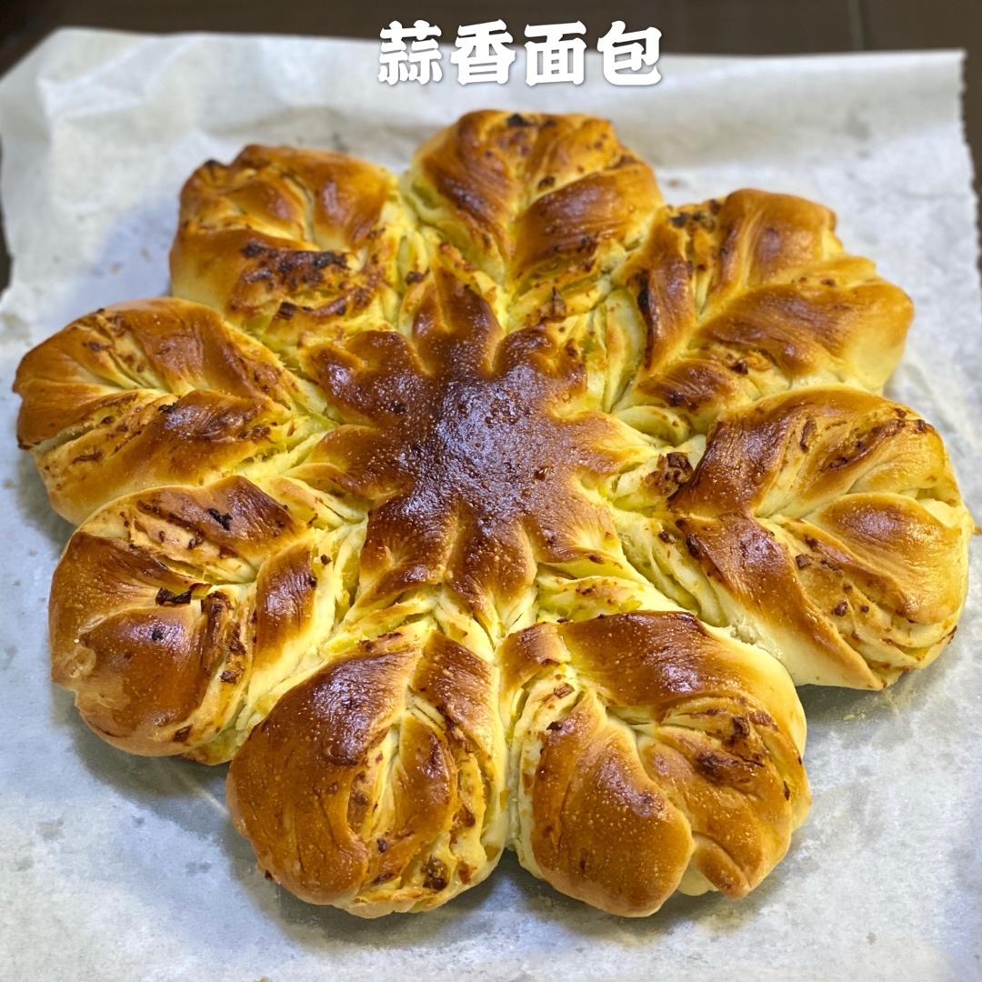 【小高姐】蒜香浓郁 造型优美 不用揉出手膜的面包