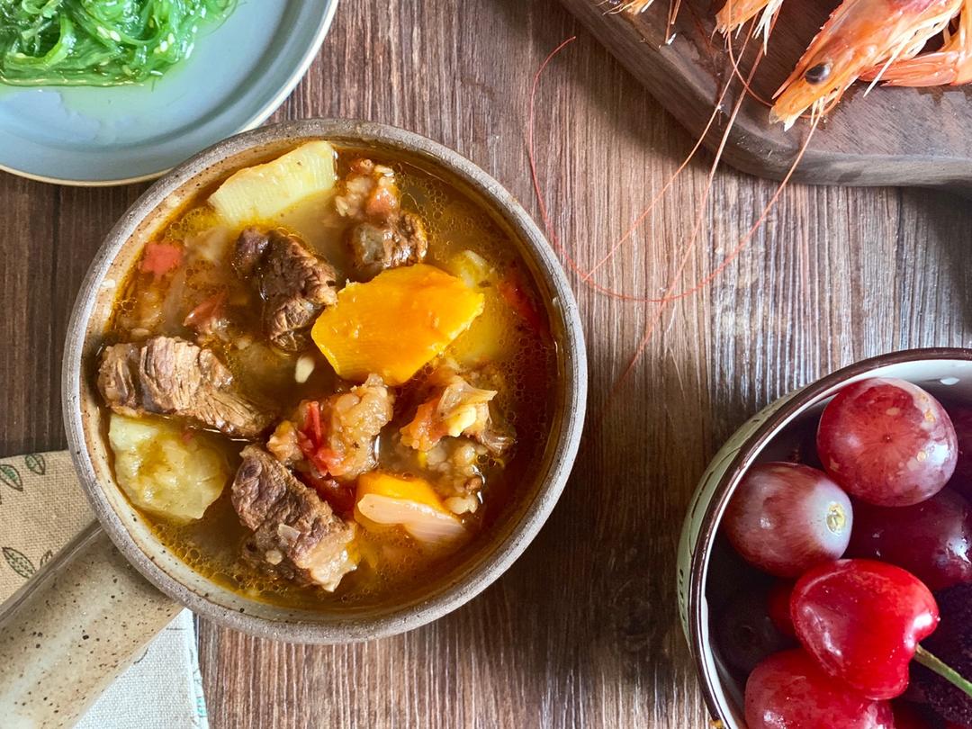 【番茄土豆炖牛腩】