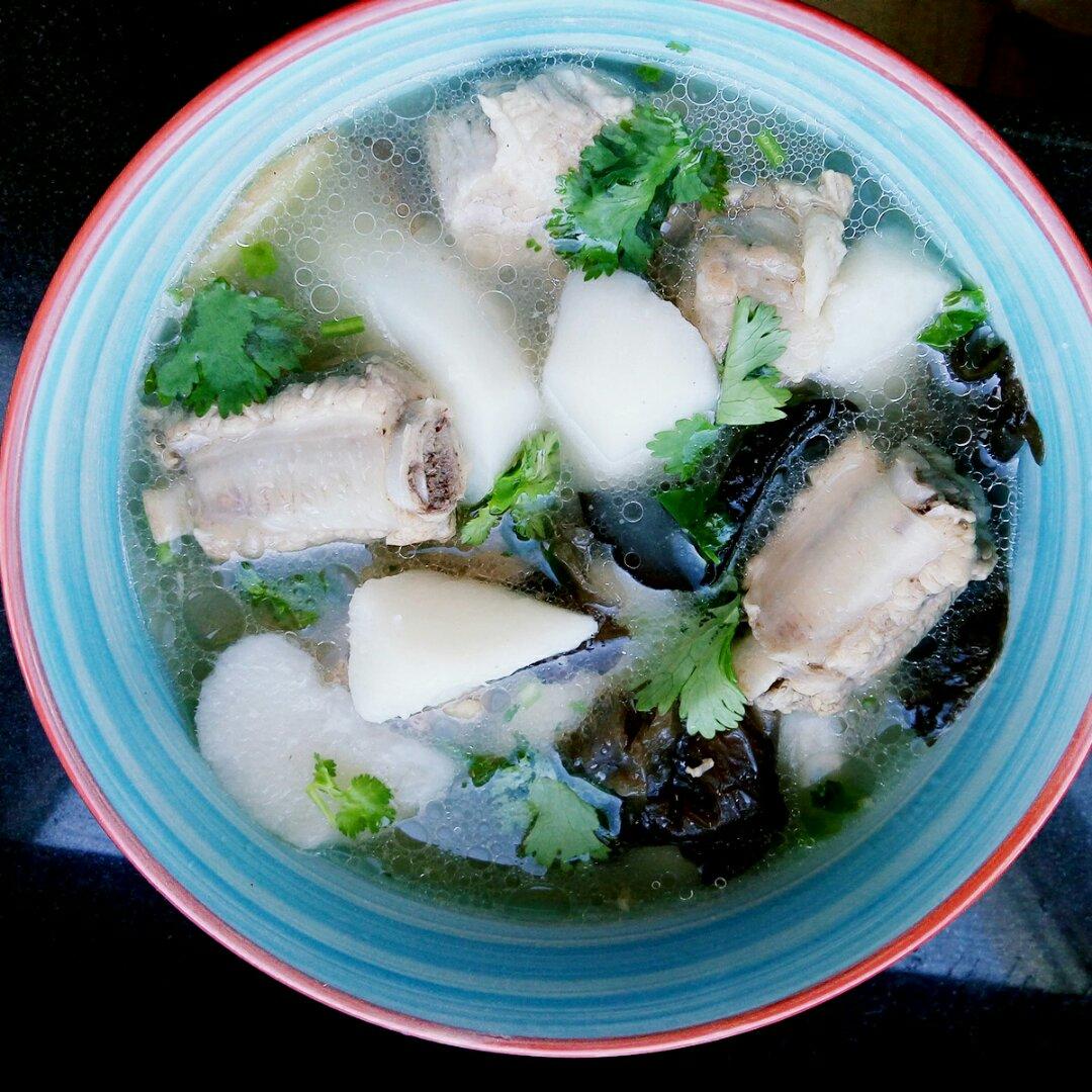 排骨山药汤