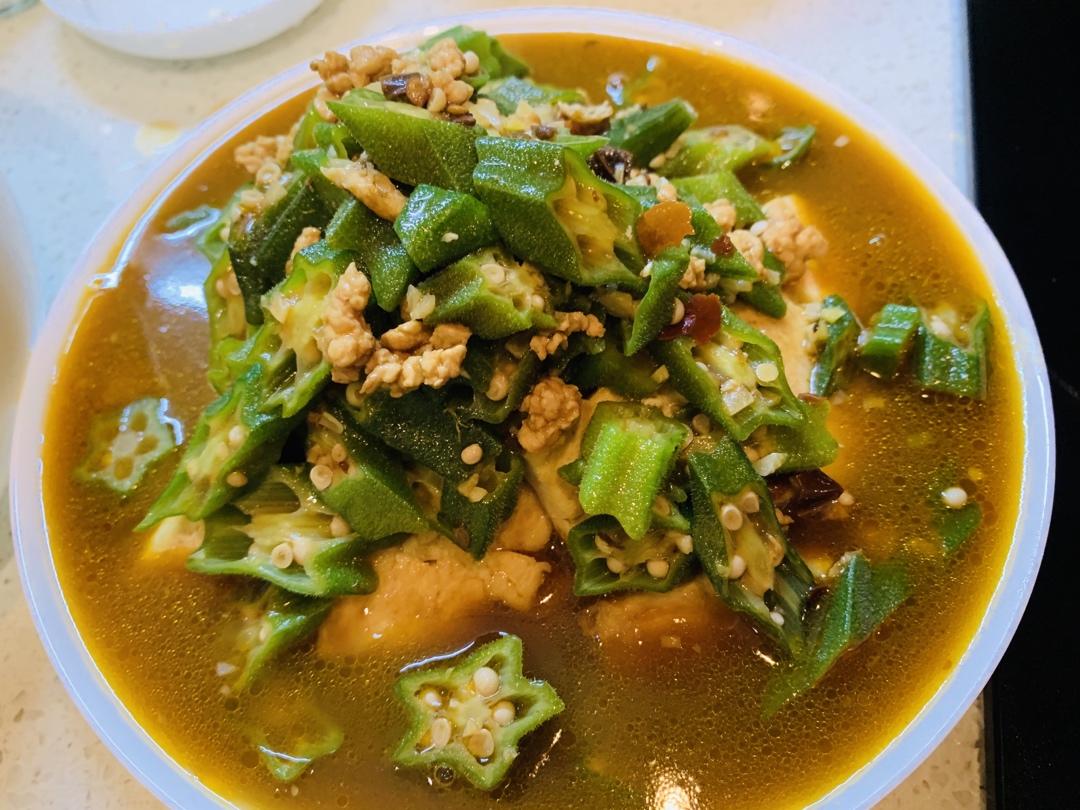 比肉好吃的秋葵豆腐煲