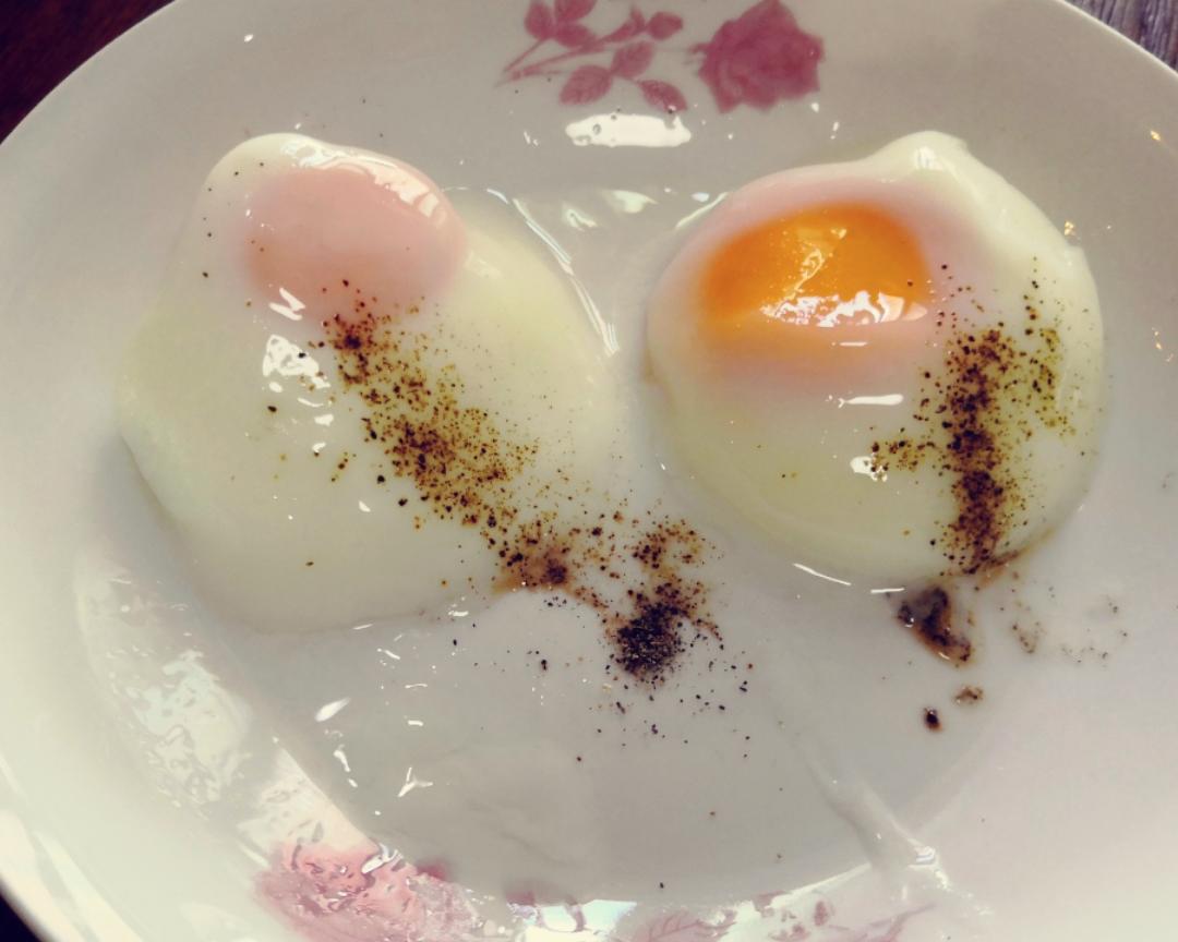 简单快速，微波煮蛋神器做好溏心蛋