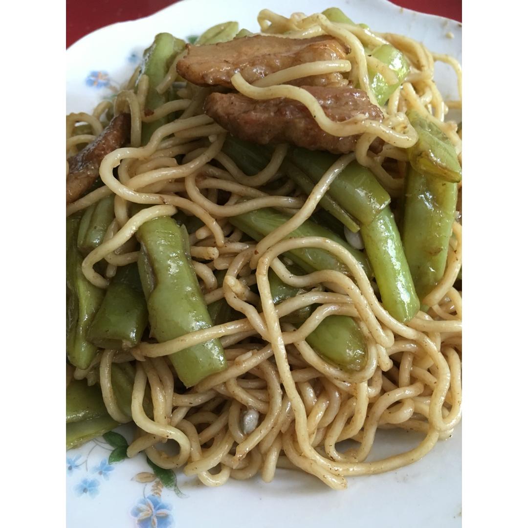 豆角焖面