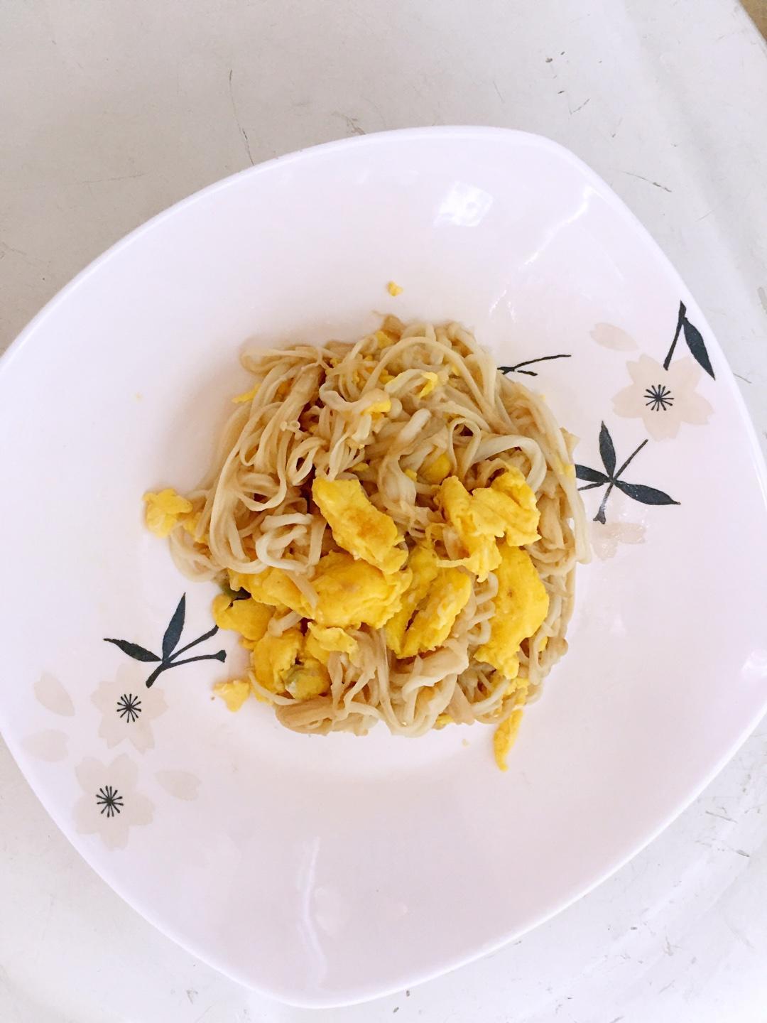 金针菇炒鸡蛋