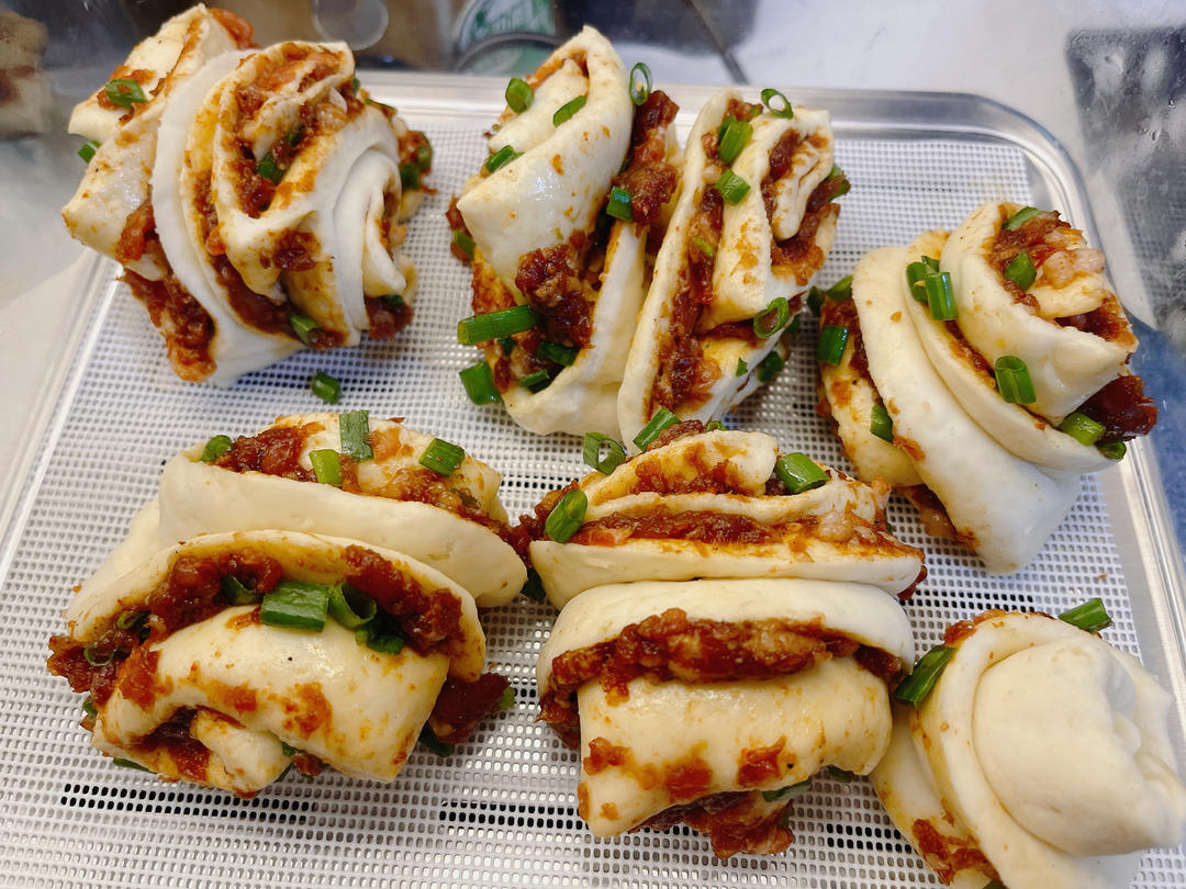 葱肉花卷（包子吃腻了换个花样吧）