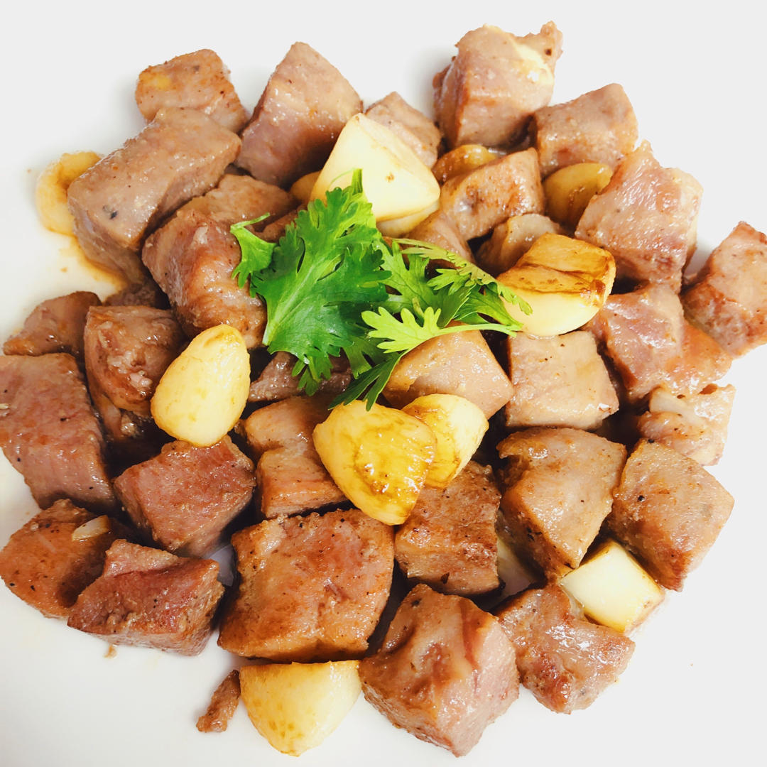 听起来就很好吃的黑椒蒜子牛肉粒