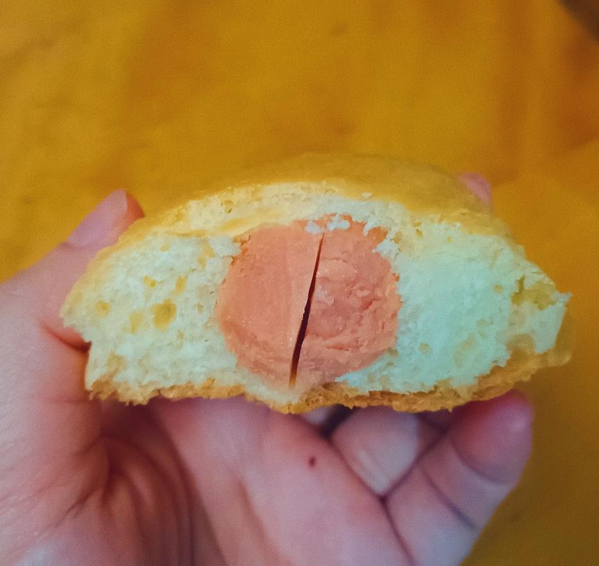 火腿肠乳酪餐包
