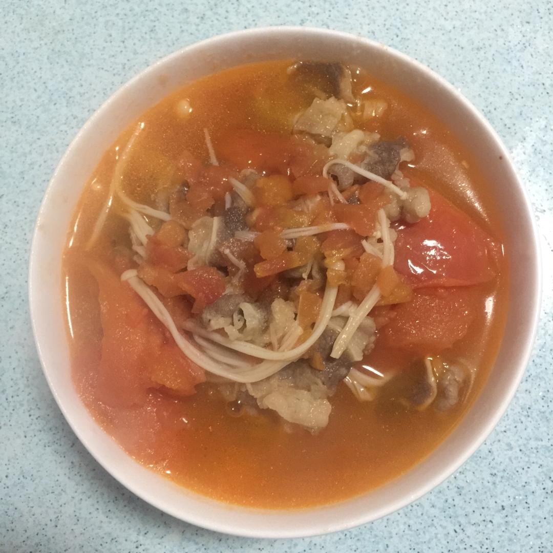 金针菇肥牛番茄锅