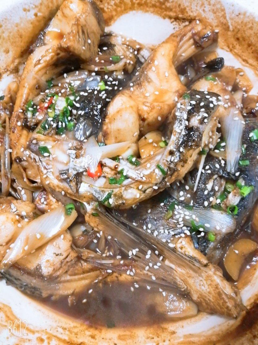 这么做《中餐厅》里的砂锅鱼头煲，超简单！