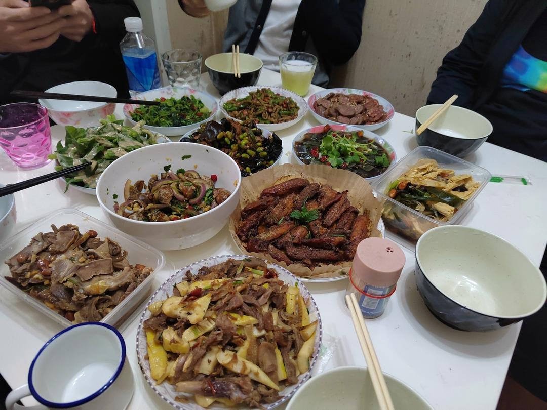 香辣鸡翅（手指都舔干净）