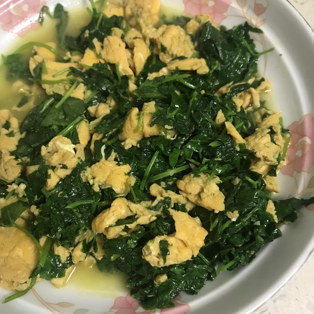 爱华仔的兔子做的荠菜炒鸡蛋