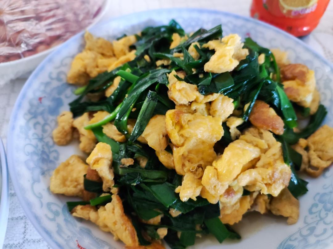 韭菜炒鸡蛋——三分钟快手下饭菜 掌握火候的秘诀