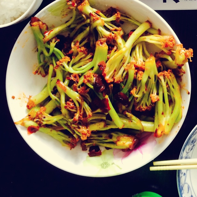 很“浪费”米饭的家常菜之一-------干锅菜花
