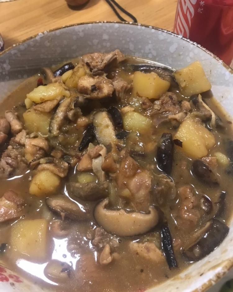 土豆炖鸡块