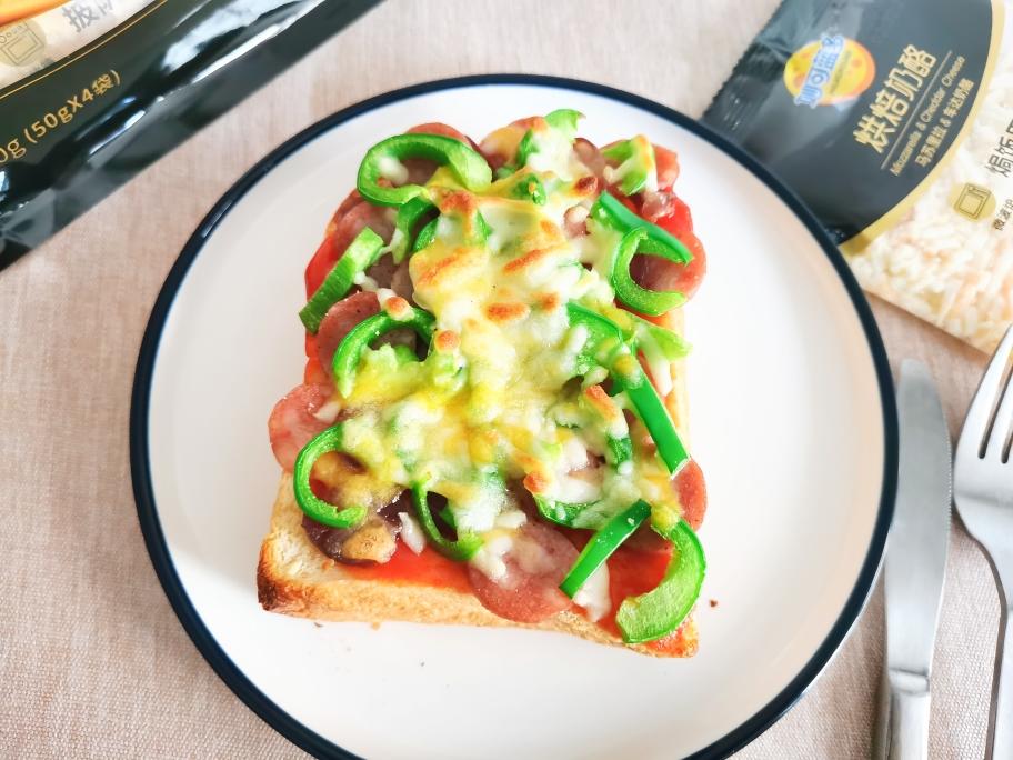 双芝双肠吐司批萨🍕的做法