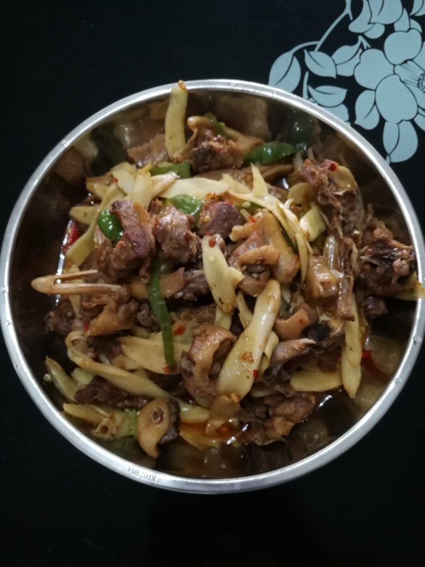 子姜（嫩姜）炒鸭