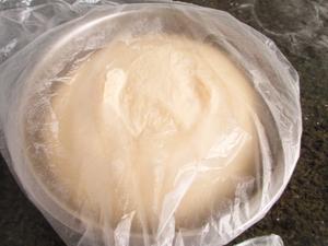 普通面粉一样可以做好吃的椰蓉面包的做法 步骤3