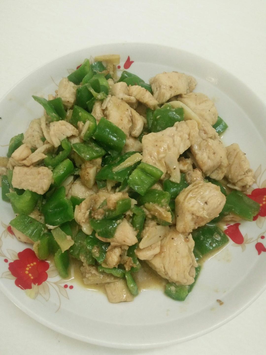 青椒炒鸡胸肉的做法