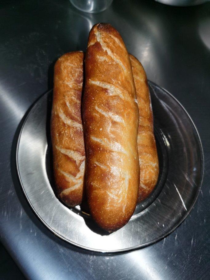 家用烤箱之简单的手揉法棍（全程动态示例）