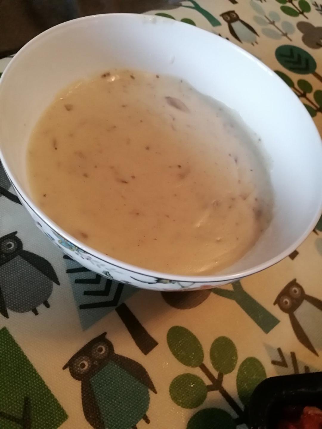 鸡茸奶油蘑菇汤